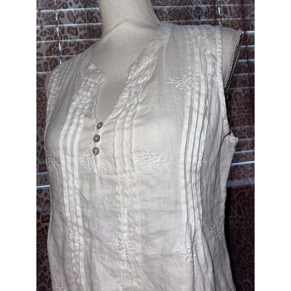 Women’s White Saint Tropez West Tank Top 🤍 - Picture 10 of 17